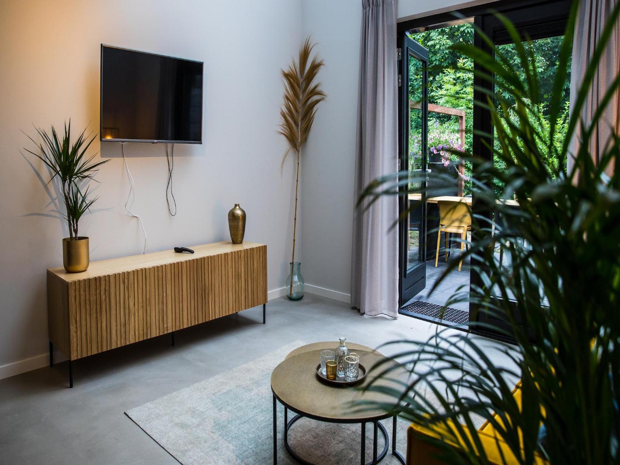 Cozy Holiday Home In Vrouwenpolder Close To The Beach Luaran gambar